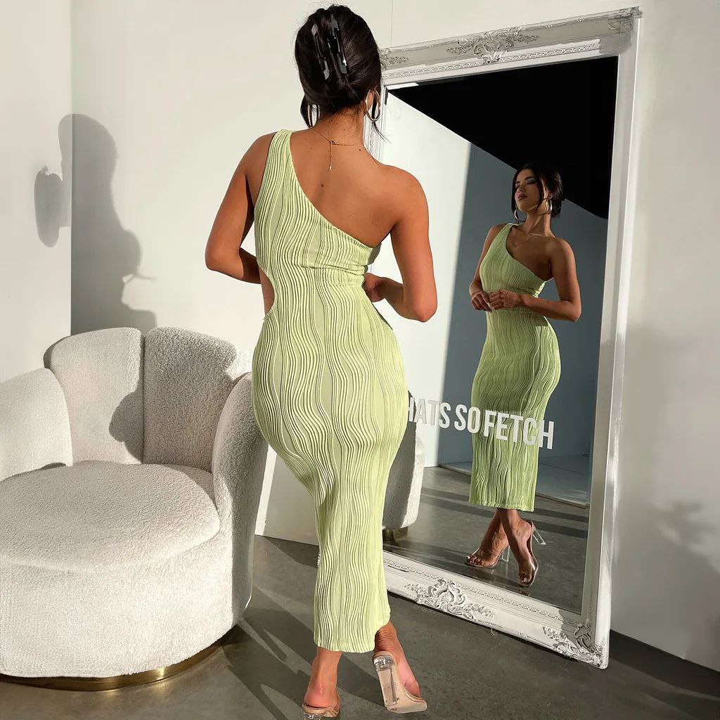 Vestido «Lima Chic» asimétrico con recortes laterales